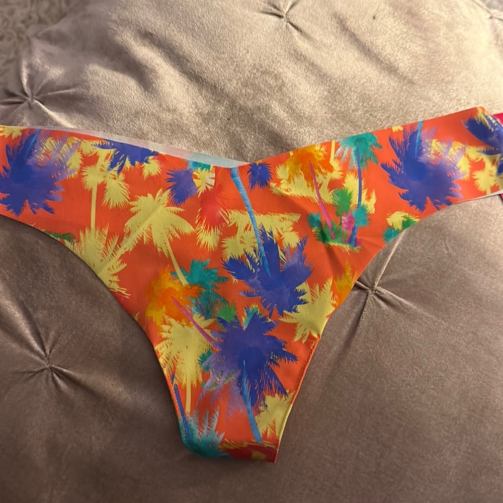 Commando NWT seamless thong neon palms m/l